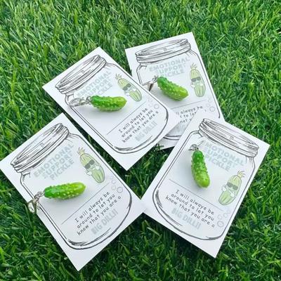 1/2/3Pcs Pickle Keychain Pickle Cucumber Keyring Bag Charm with Positive Card Backpack Accessory for Friends Family