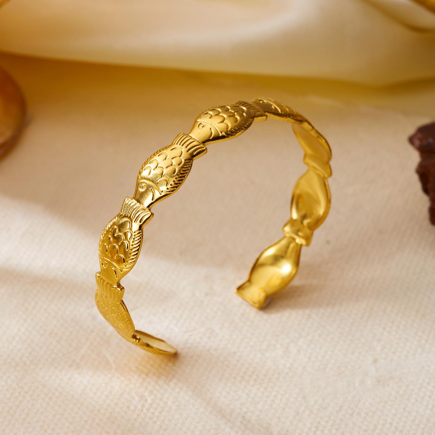 

Stainless Steel Shell Starfish Bangles for Women Gold Color Metal Fish Cuff Bangle Bracelet Female Beach Party Aesthetic Jewelry