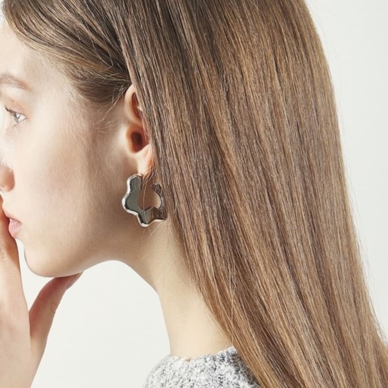 FINNLEE HALO EARRING / Silver