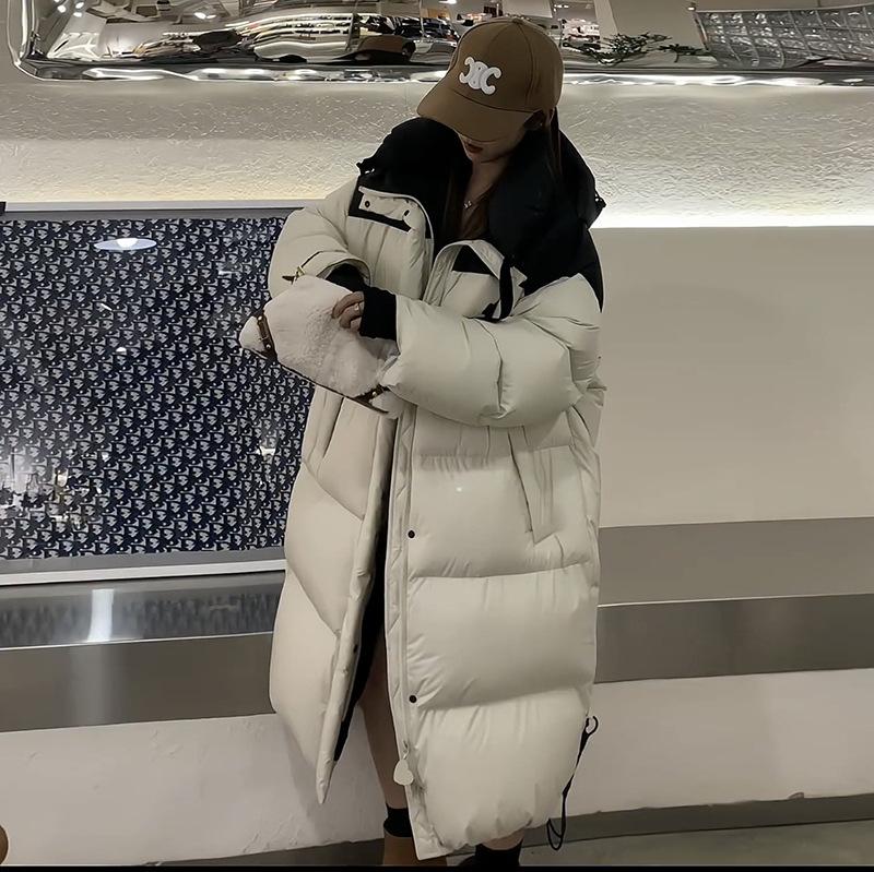 High-End lange Daunenjacke Damen 2024 Winter neue Mode Kontrastfarben locker warm über dem Knie Liebespaar