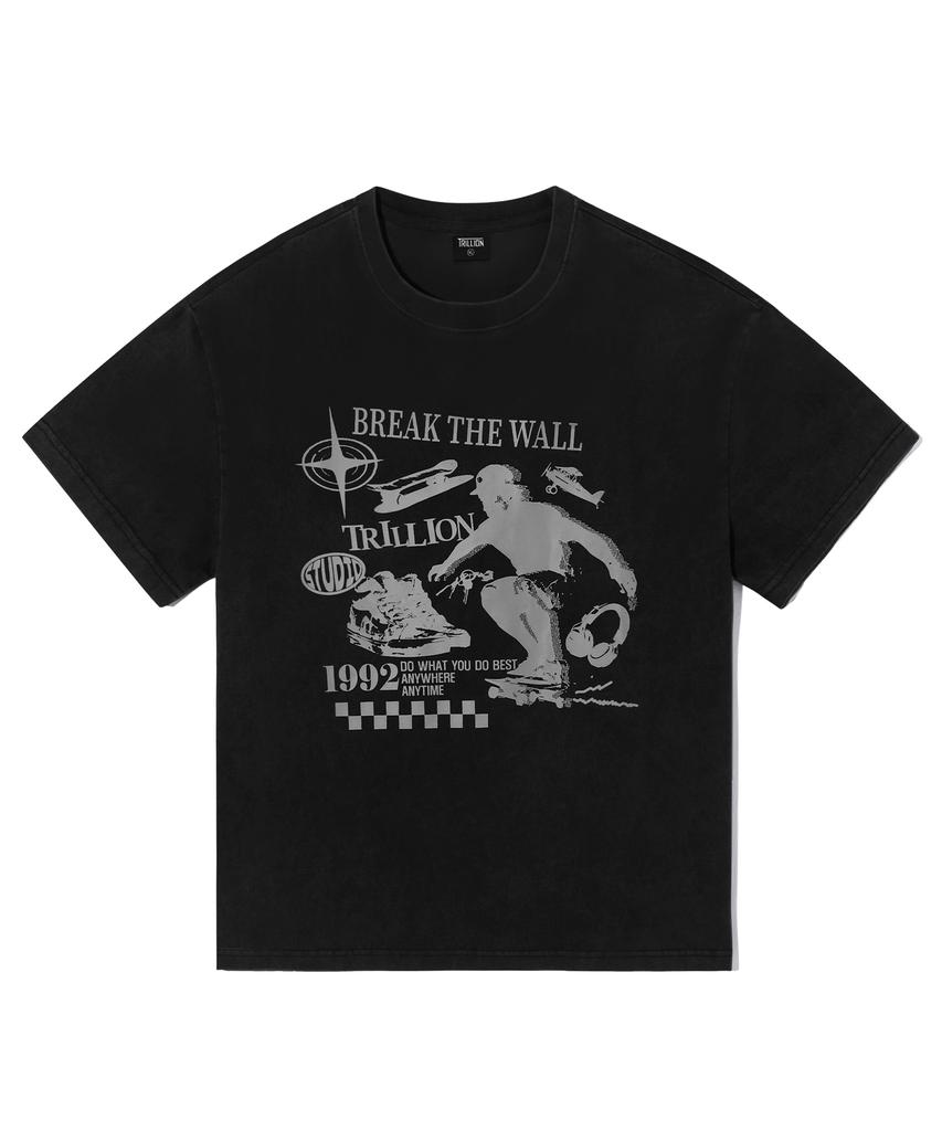 TRILLION Skateboard Pigment Graphic Short Sleeve T-Shirt (Black)