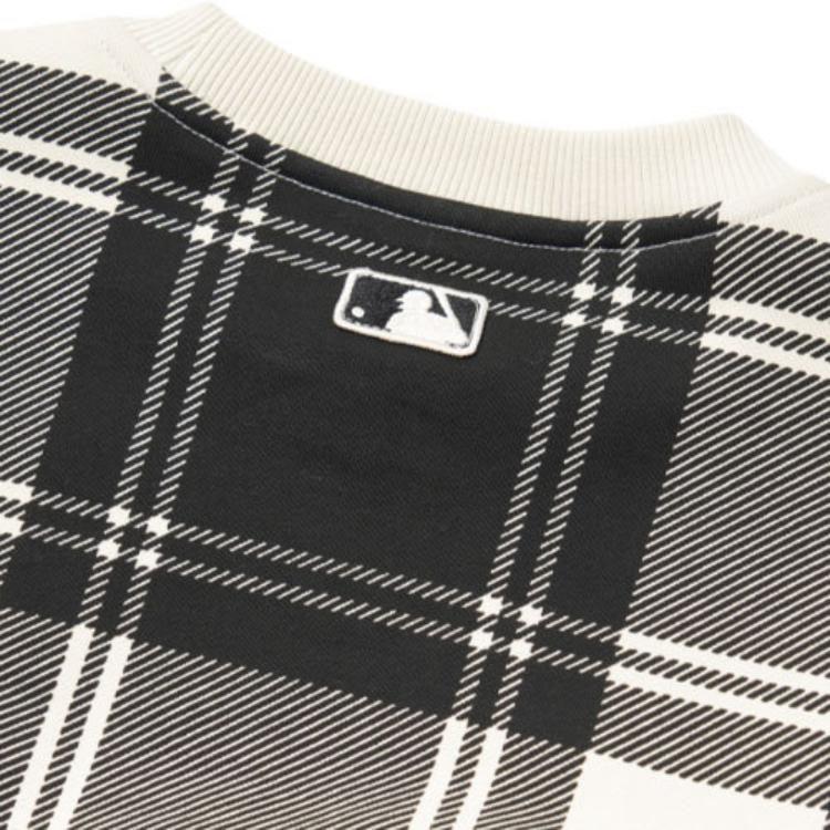 MLB New York Yankees Sweatshirts Unisex Black Crew Neck Moderate Regular 3AMTC2114-50CRS