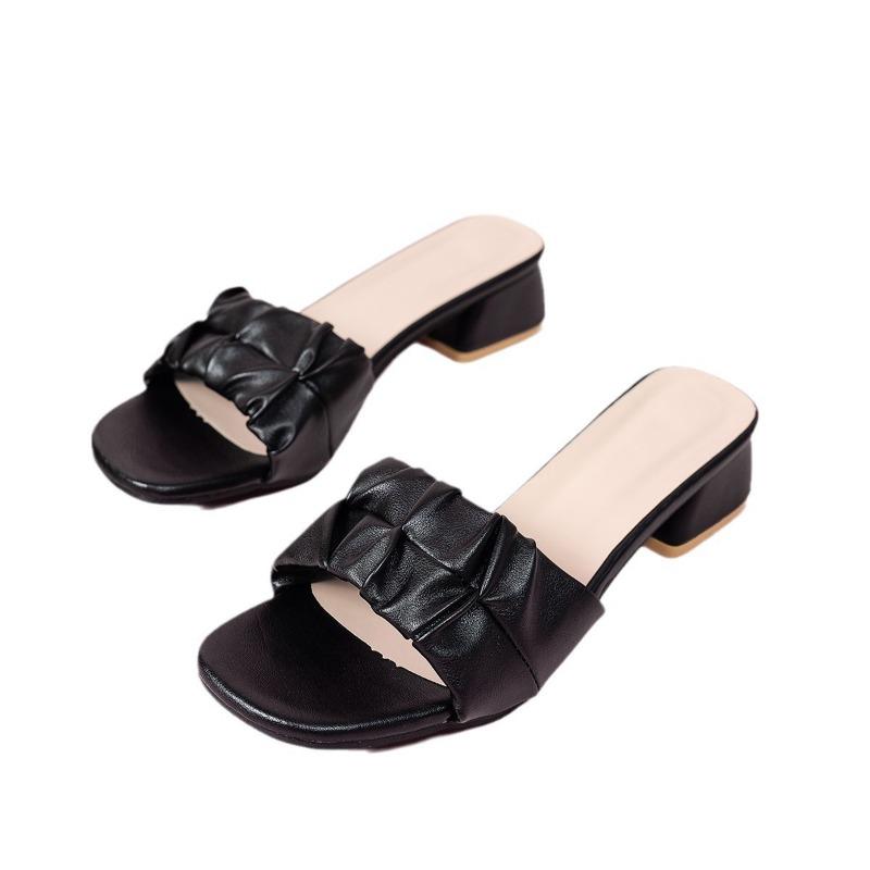 Summer new hot-selling retro pleated leather open-toed thick heel outer wear large size one-word sandals women's shoes