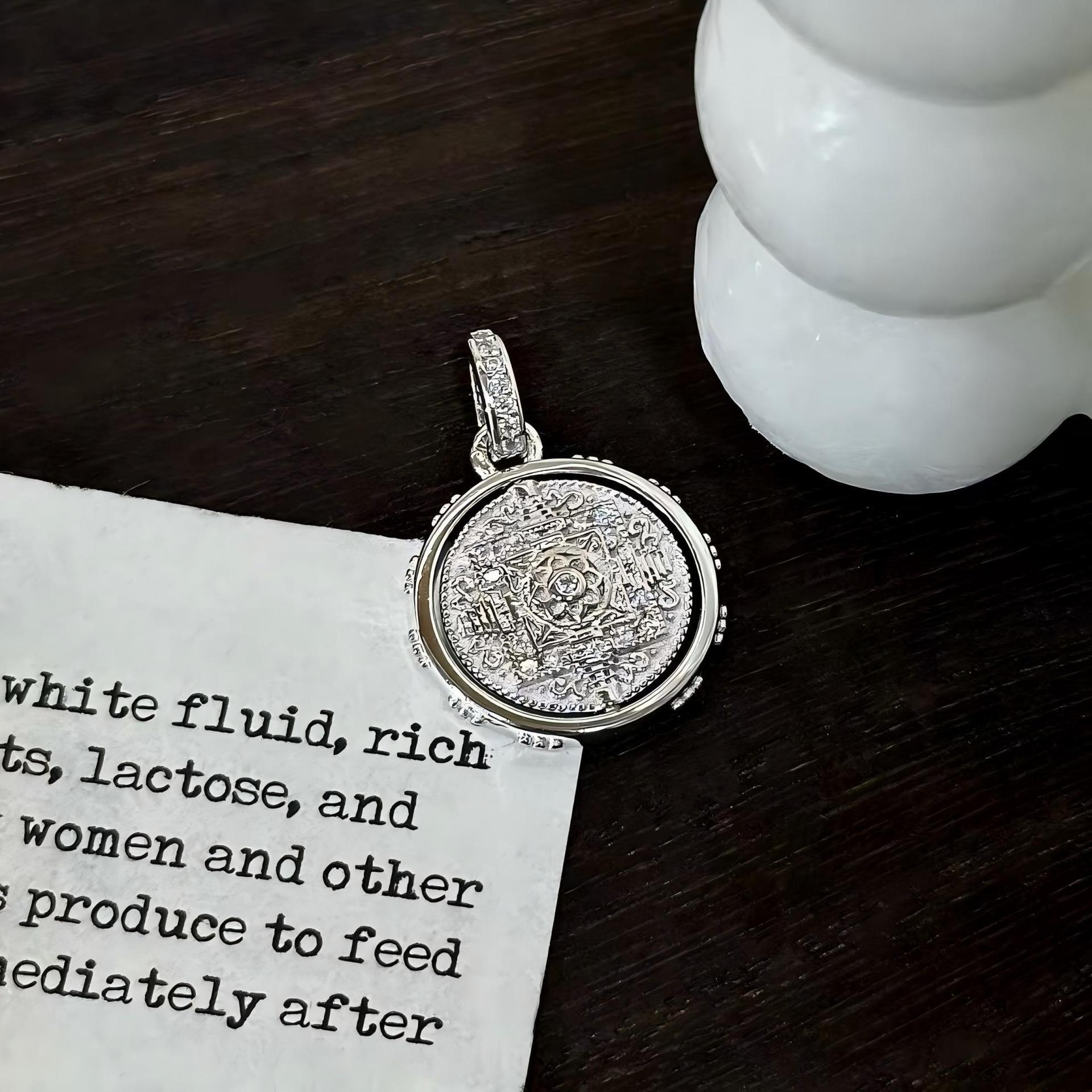 

Срібний кулон-мандала, що обертається, S925 - Універсальна модна прикраса для жінок