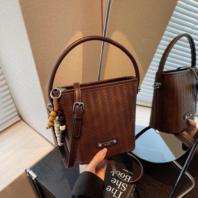 

Bags Women s new bags Handbags Bucket bags Fashion casual bags Shoulder bags Crossbody bags темно-коричневого
