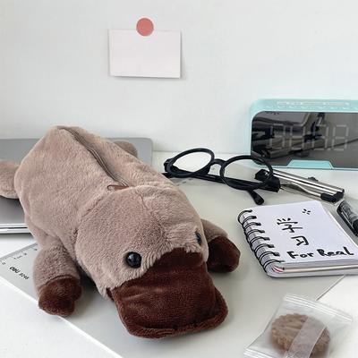 Niedliches Federmäppchen mit Cartoon-Schnabeltier, Kosmetiktasche, Plüsch-Stiftetasche, große Kapazität, multifunktionale Aufbewahrungstasche, Schulbedarf