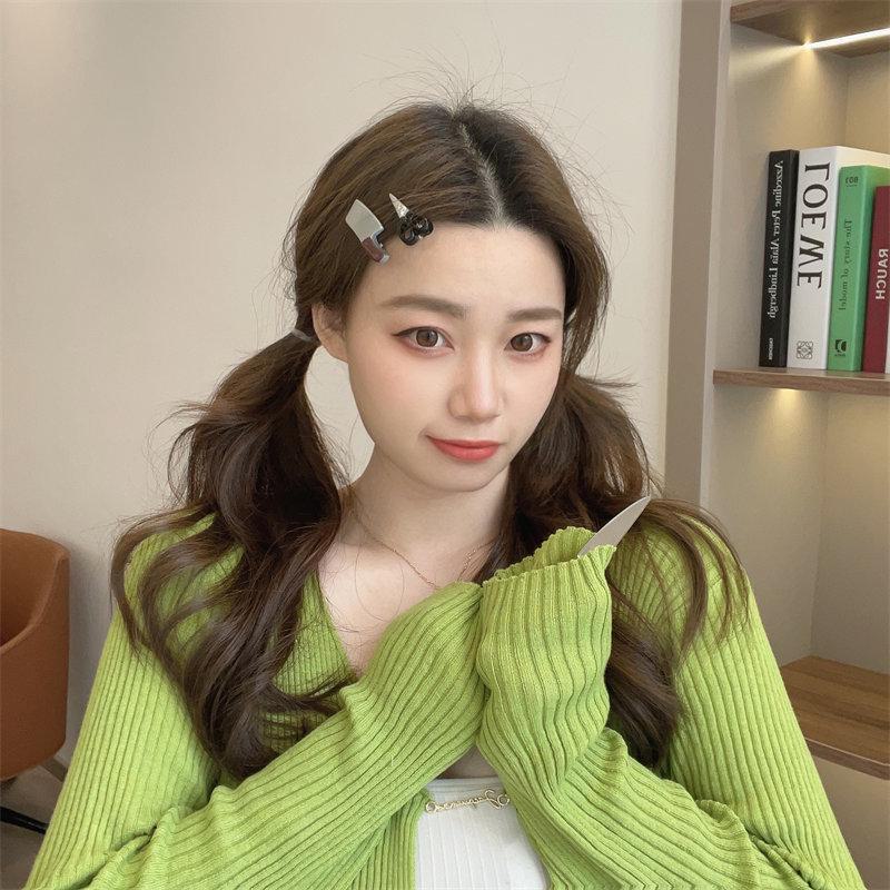Creative Glowing Light Bulb Hairpin for Women and Girls - Funny Forehead Bangs Clip and Headdress Accessory