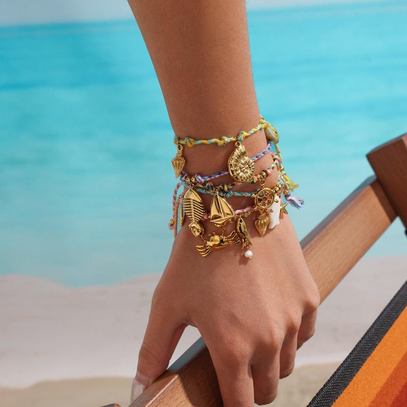 Fashion Bohemian Shell Pendant Necklace Charm Ocean Theme Chain Necklace Jewelry Charm Chain Vacation Accessory
