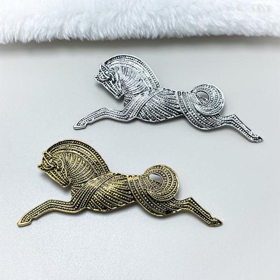 Retro Style Brooch Enamel Golden Plated Horse Design Brooch Pin Suit Collar Lapel Badge Stylish Accessory