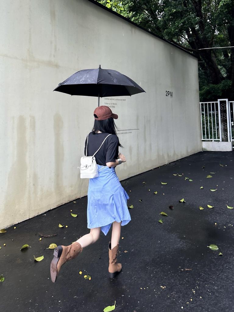 Star Hollow Western Cowboy Boots Women's 2025 Summer New Models Yesterday Ancient Square Head Thick Heel Knight Boots Brown Short Boots