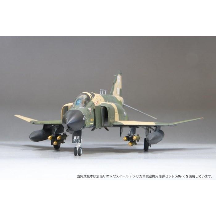 Fine Molds 1/72 Aircraft Series US Air Force F-4D Fighter Night Attacker Plastic Model 72747 (Width 6.4in x Length 10.6in x Height 2.8in)