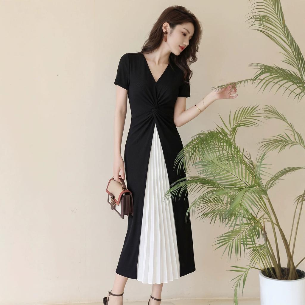 [Spot] Summer new women's French temperament short-sleeved V-neck splicing waist long holiday style dress