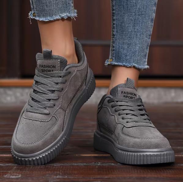 2025 Trendy Unisex Plus Size Thick Sole Leather Board Shoes - Versatile Campus Sports Style Casual Footwear