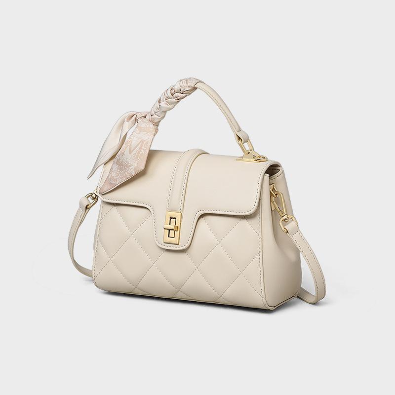 Spring Latest Crossbody Bag Light Luxury High-End Versatile Fashion Diamond Lattice Handbag Large Capacity Commuter Shoulder