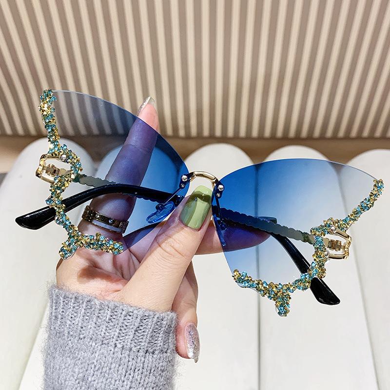 2026 New Luxury Diamond Butterfly Sunglasses for Women Oversized Rimless Retro Personality Eyewear for Party Dance & Performance