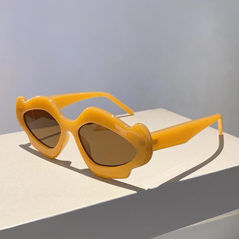 Non-polarized Vintage Flower Women Sunglasses New Stylish Irregular Shape Gradient Shades Trendy Luxury Brand Design Party Eyewear