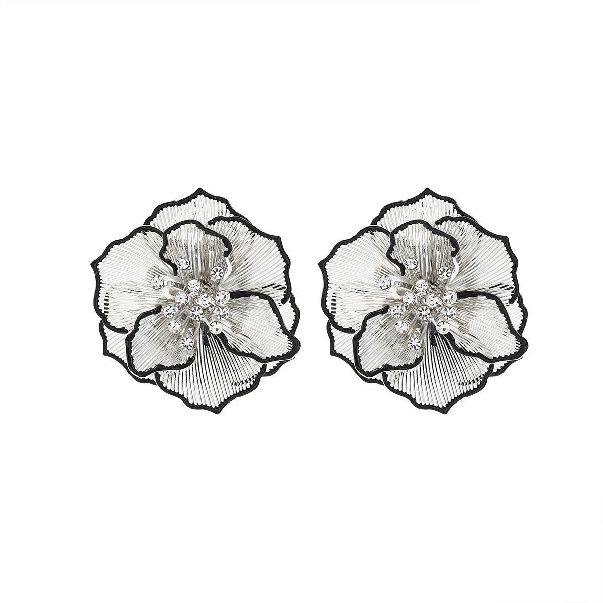 

Комплект украшений для женщин с жемчугом «Камелия» от Cross-Border: Ожерелье, браслет и серьги в ретро, модном, преувеличенном стиле earrings серебряный