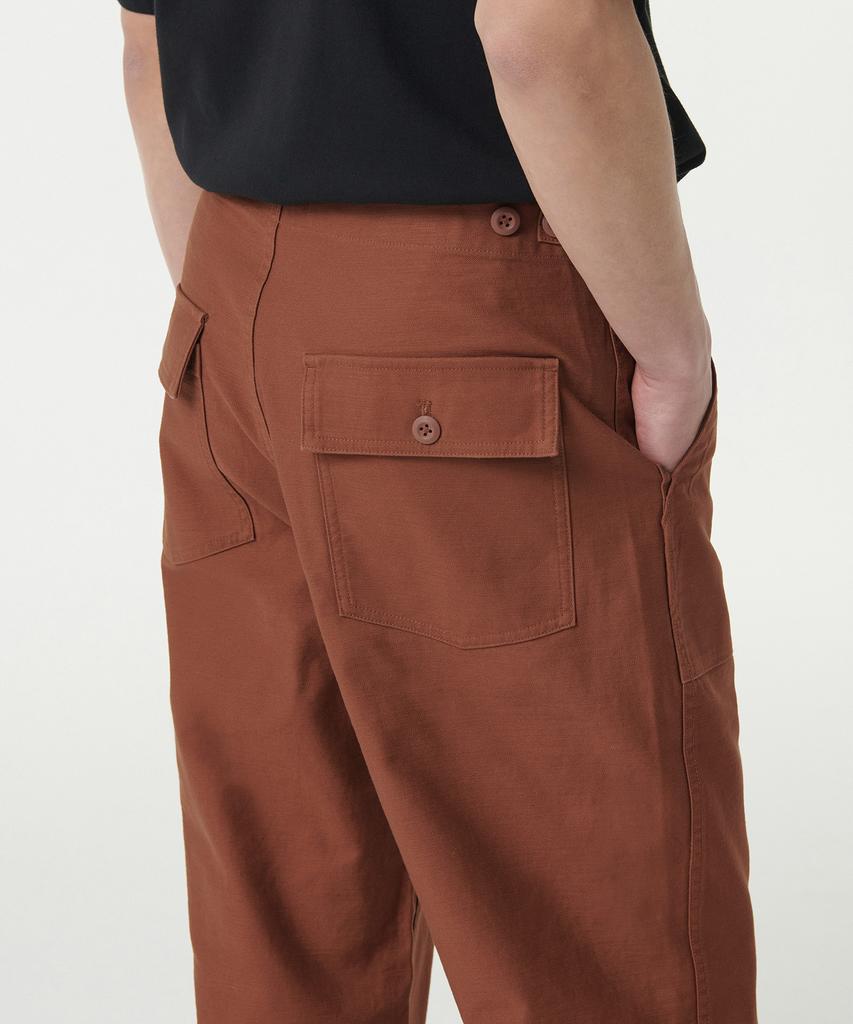MUSINSA STANDARD Back Satin Wide Belted Fatigue Pants [Brick Red]