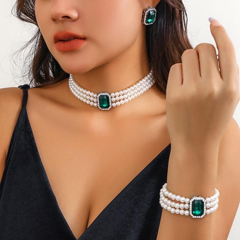 Imitation pearl necklace set jewelry exaggerated light luxury gemstone collarbone chain retro ring bracelet