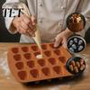 Stampo per Torta con Vassoio a Teschio a Rilascio Facile, 20 Cavità, Tema Halloween, Silicone Antiaderente Flessibile per Caramelle e Dolci, 3D Realistico per la Cottura