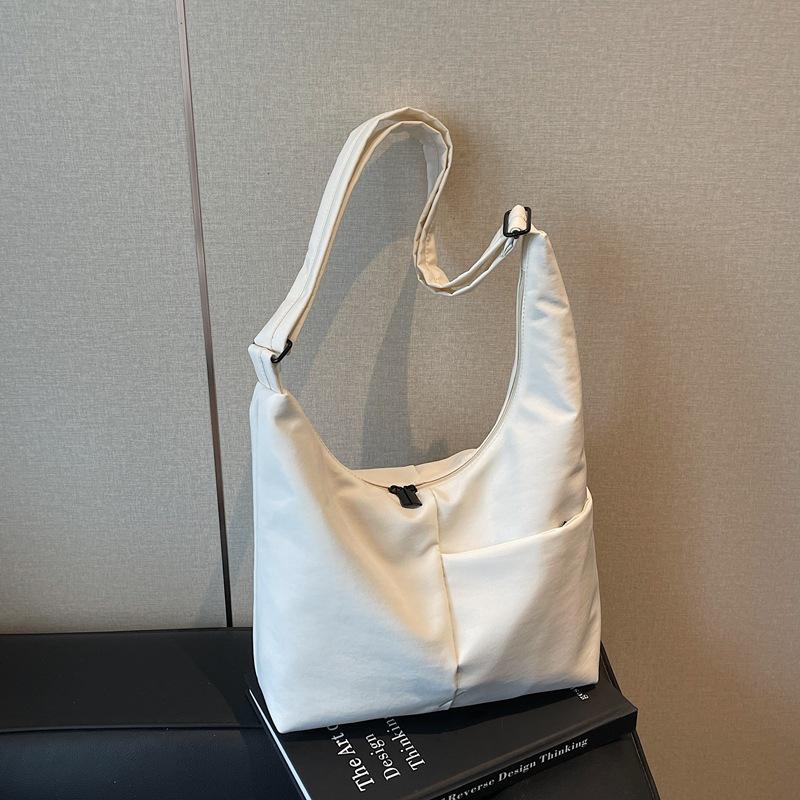 Large-capacity Tote Bag Women's New Niche Work Commuter Bag Lazy Wind Shoulder Messenger Bag