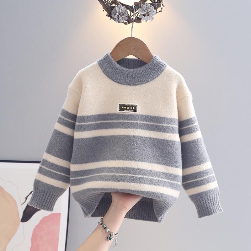 Dicker gestreifter Strickpullover für Kinder - Rundhals-Pullover für Jungen.