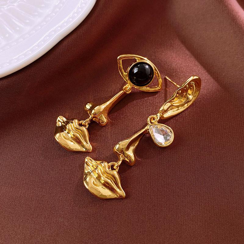 Medieval vintage earrings, court style niche high-end stud earrings Internet celebrity retro earrings jewelry women