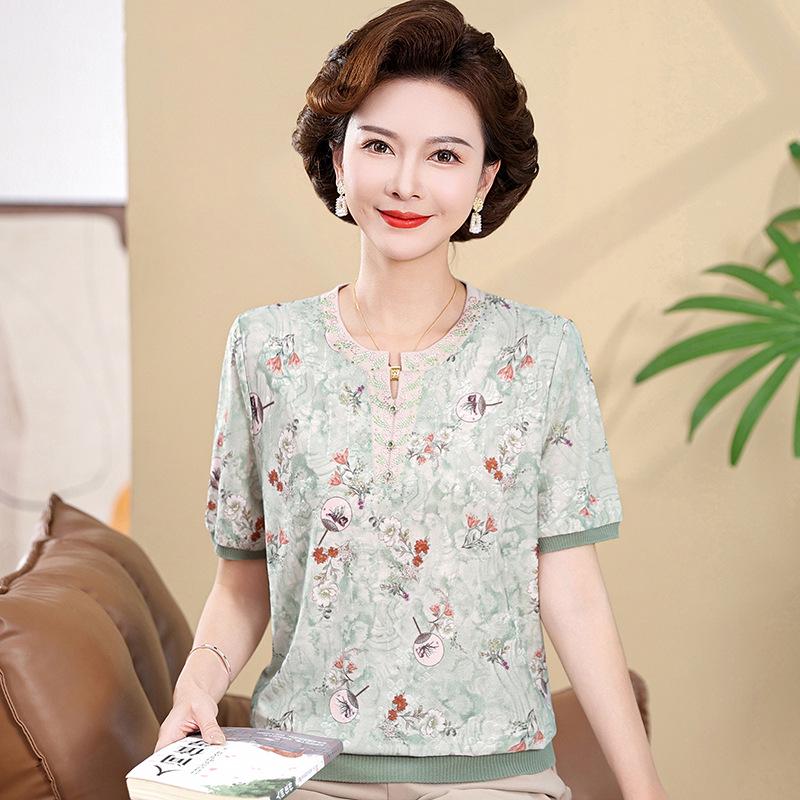 

2026 New Arrival: Stylish Ice Silk Short-Sleeved T-Shirt for Middle-aged and Elderly Women 2XL (Recommended 110-120 jin) зелений