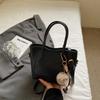 Fashion Portable Tote Bag Versatile Shoulder Women's Bag Premium Messenger Bag Casual Retro Bucket Bag