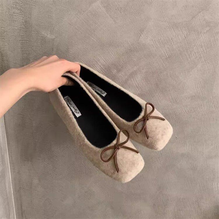 

Korean retro woolen bow square head single shoes women s 2025 autumn and winter new light mouth gentle grandma shoes Mao Mao shoes 35