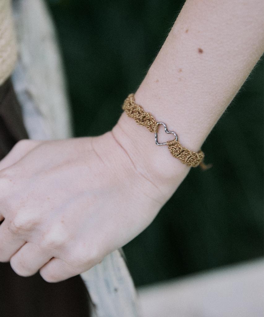 Merrymotive Hidden Heart Crochet Bracelet (2Colors)