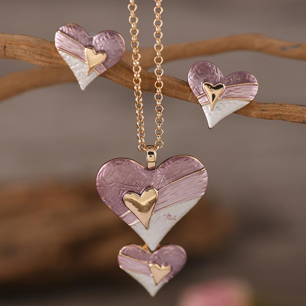 European & American Creative Fashion Heart-Shaped Drip Glaze Alloy Necklace