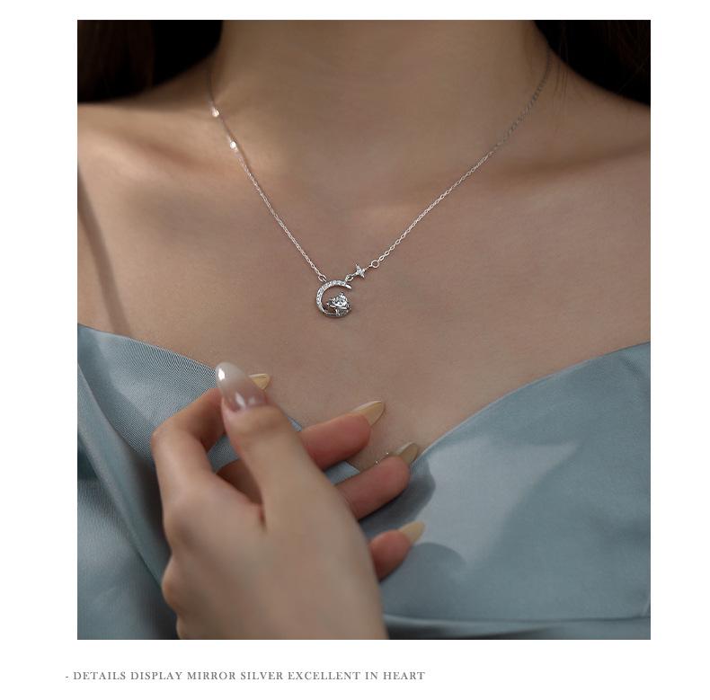 Halskette mit Anhänger Kleine Taille aus S999 Reinsilber im koreanischen Stil - Damen Exquisite Leichte Luxus Schlüsselbeinkette