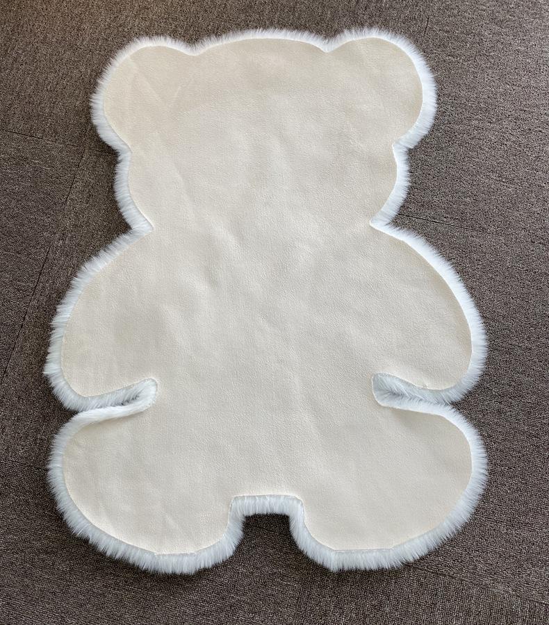 Cartoon Bear Plush Rug for Kids' Bedroom or Cloakroom