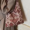Grote Capaciteit Etnische Pendeltas, Modieuze Enkele Schouder Tas, en Niche Tote Tas voor Colleges