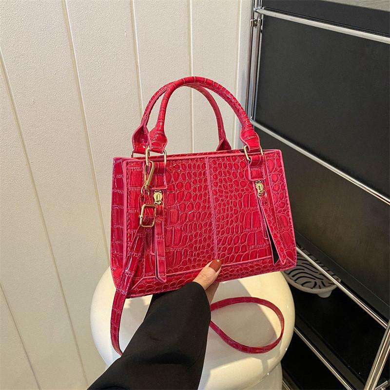 Versatile Casual Shoulder Bag In Fashionable Colors For Modern Womens Daily Use