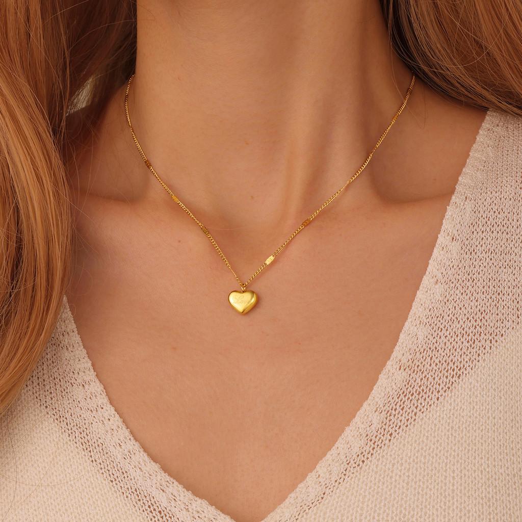 Modern Titanium Steel Numeric And Letter Pendant Necklace With Gold Finish For Gift Giving