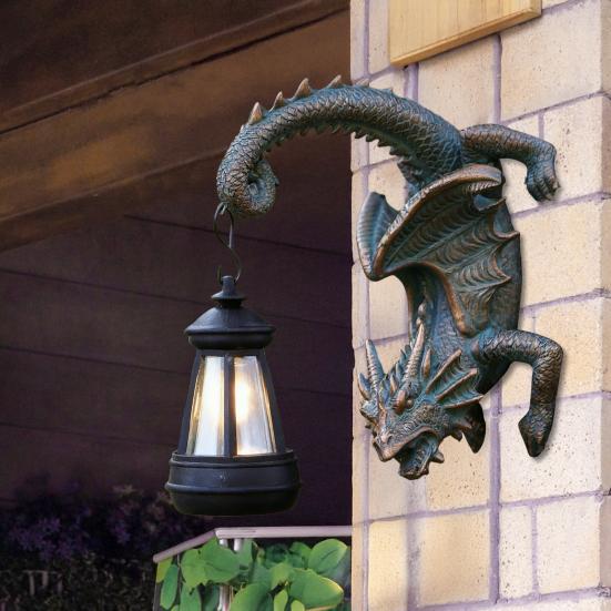Dragon Tree Hugger Solar Lantern Resin Fantasy Dragon Garden Statue for Gothic Tree Wall Fence Decor Gifts for Women Mom Grandma
