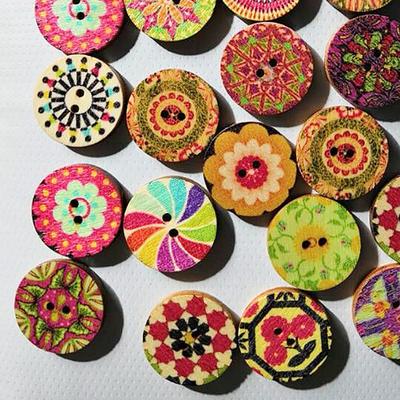 100x Gemischte Vintage Bunte Blumen Holzknöpfe Scrapbooking Nähen Handwerk 20mm