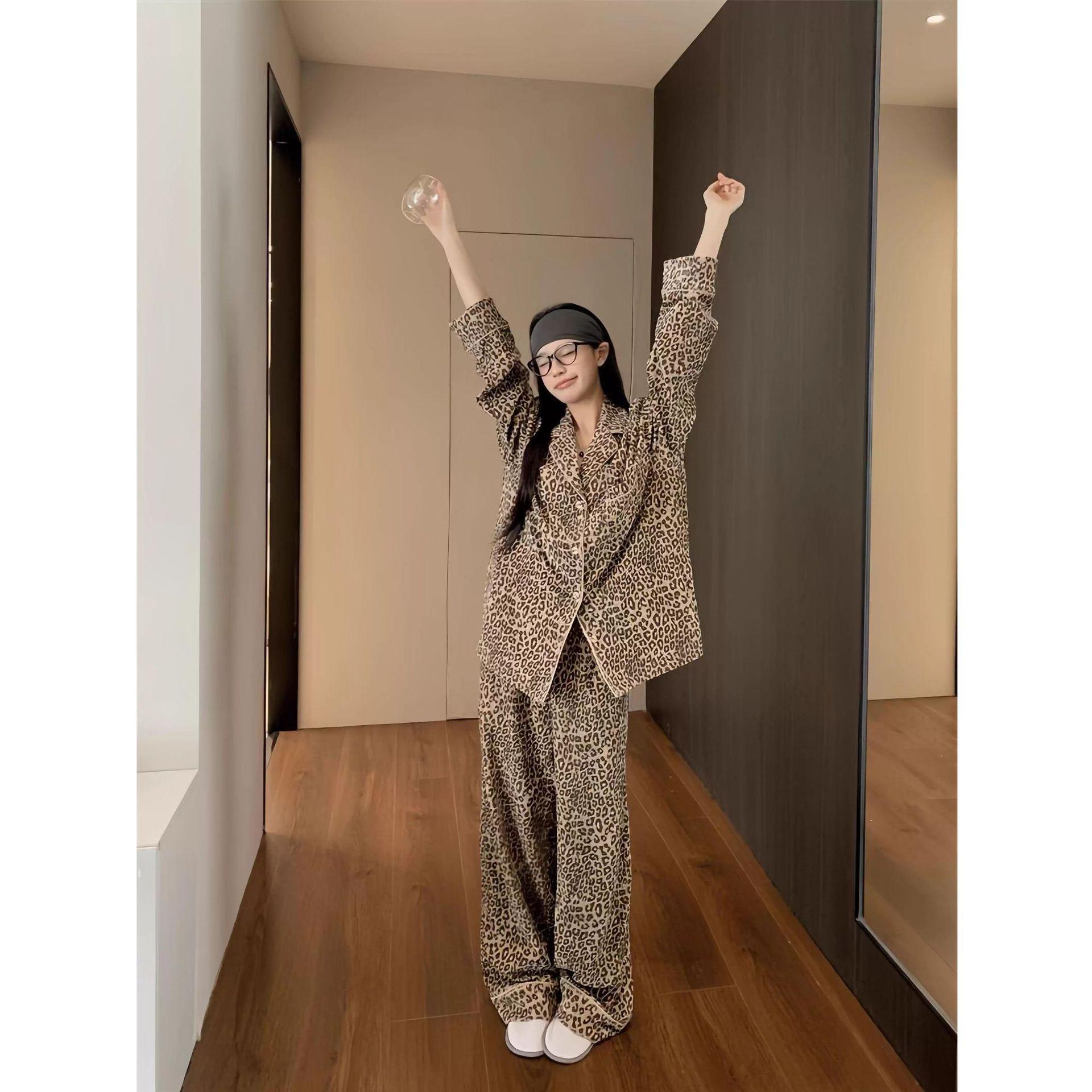 

Premium leopard print pajamas women s autumn and winter long-sleeved thickened warm suit German velvet loungewear style spot Xxl [common size 3]