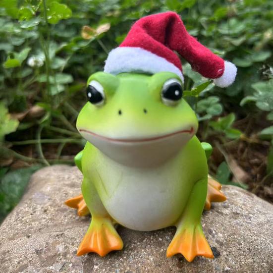 Christmas Santa Hat Frog Statue Indoor Outdoor Garden Frog Resin Figurine Sculpture Planter Pot Desktop Decoration Ornament
