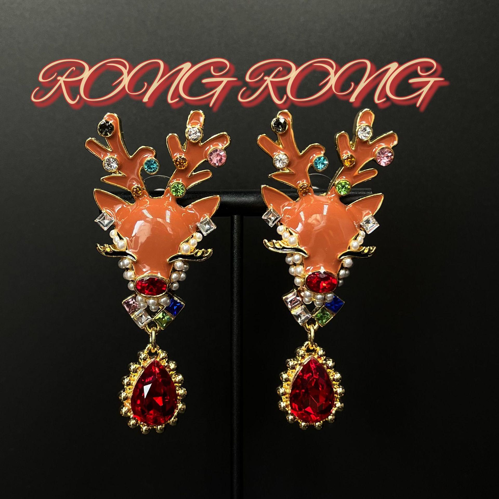 

KF Vintage Reindeer Head Colored Earrings With Sweet Cute Pearl Ruby Inlay Heavy-duty