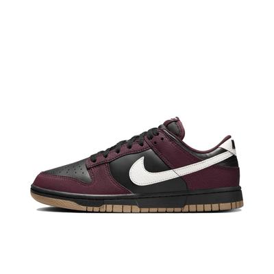 Damskie Dunk Low Next Nature Burgundy Crush Black Damskie Trampki Czerwony Khaki Phantom HM9658-600