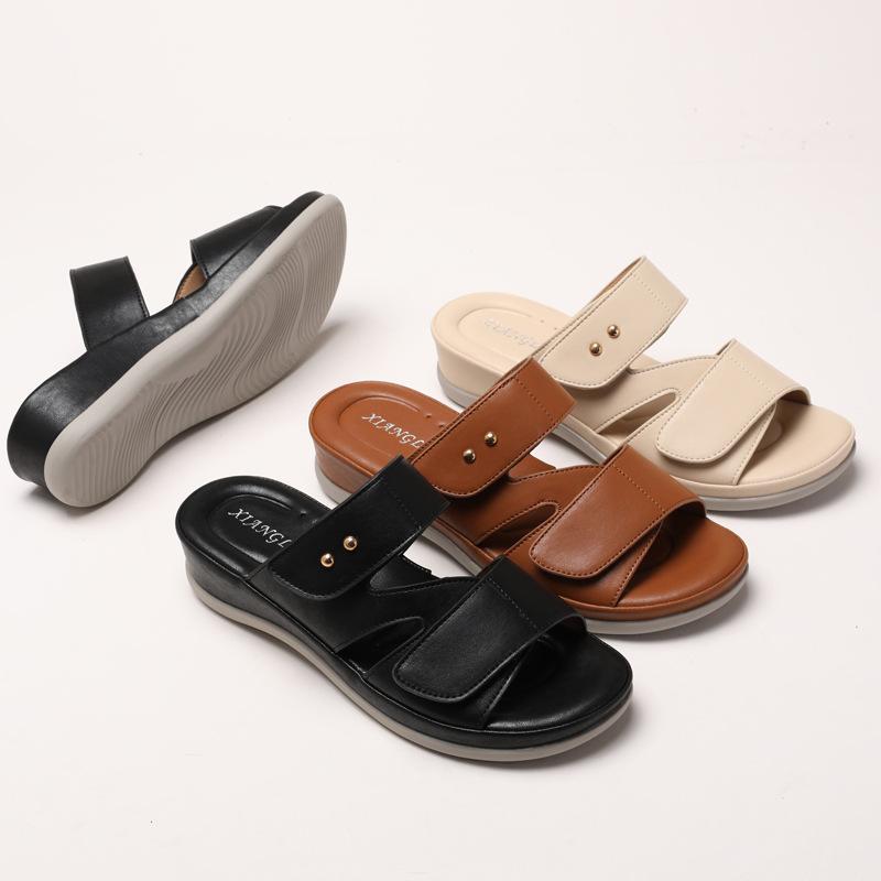 Wedge heel non-slip shoes women's summer new wear fashion casual versatile seaside beach vacation cool slippers