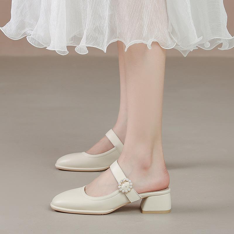 Simple and Popular Casual Soft Leather Shoes for Girls Wearing Thick Heels and High-end Shoes for Women In Summer