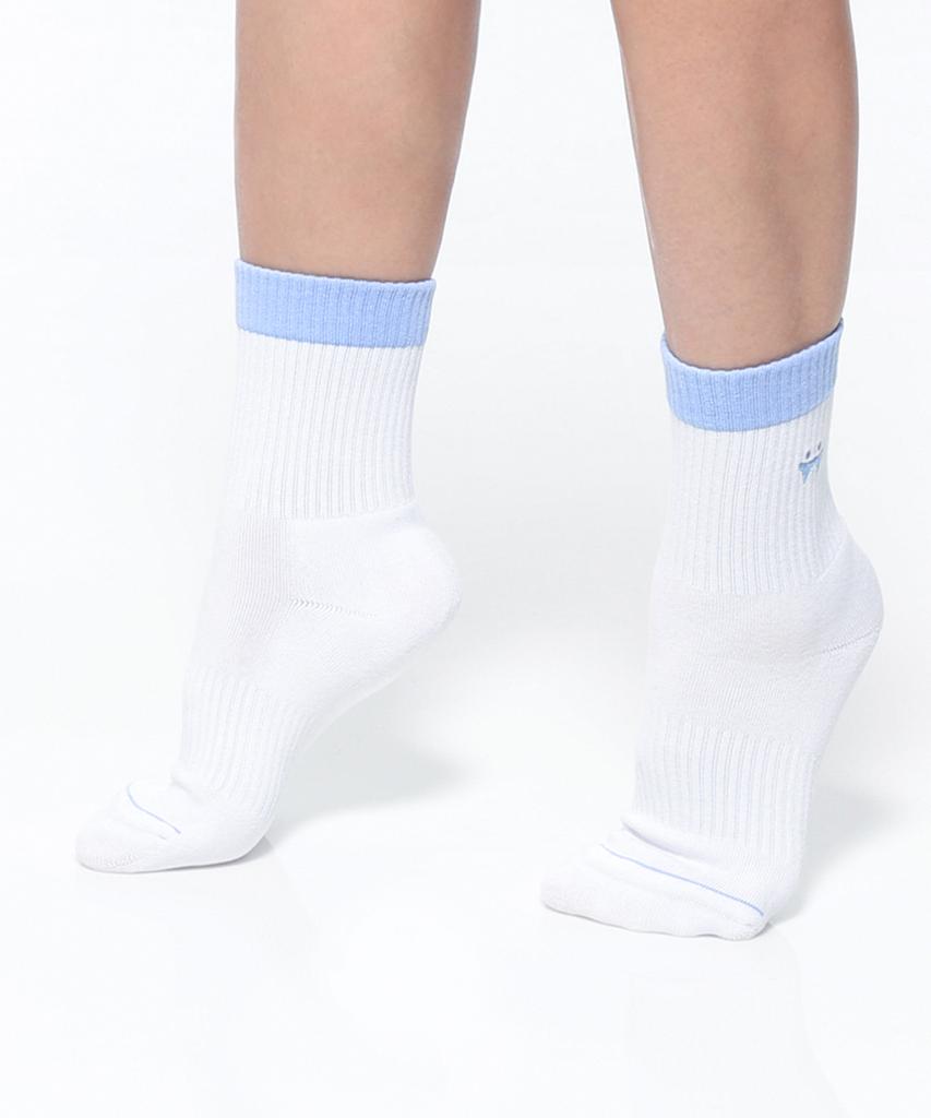 THUMBTOE Baby Blue Sports Cushion Crew Socks Seamless Socks