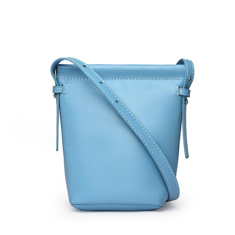 Portable commuter mobile phone bucket bag women's new simple shoulder bag fashionable multi-color versatile crossbody bag