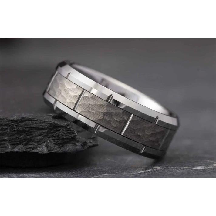 Hot Selling New 8mm Wide Vintage Hammer Pattern Brushed Sand with Horizontal Grooves for Men and Women's Ring Pairs