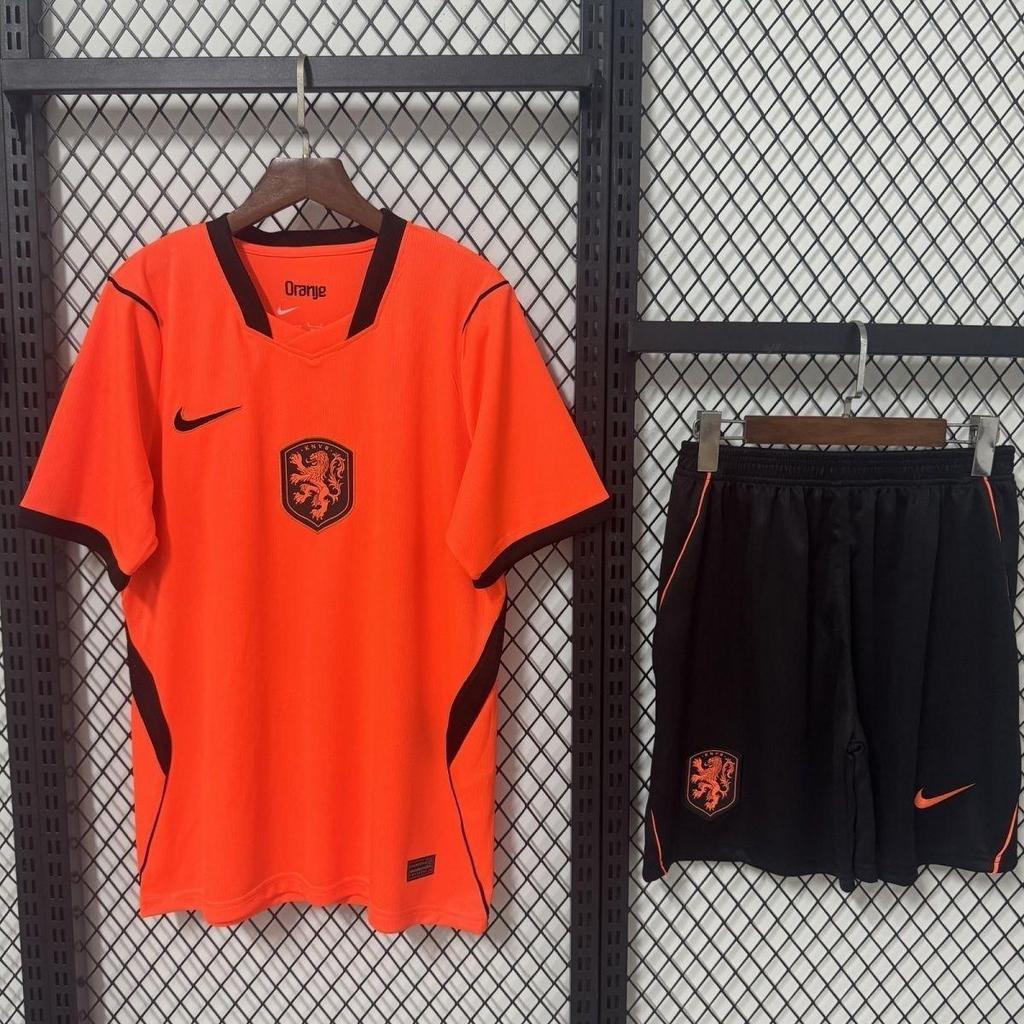 Ensemble Maillot Pays-Bas 2026: Orange Vif et Imprimé Animalier Safari