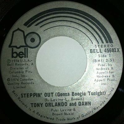 7inch Record TONY ORLANDO & DAWN - Steppin' Out (Gonna Boogie Tonight) BELL45601 Bell Records 1974 Canada Rock Used